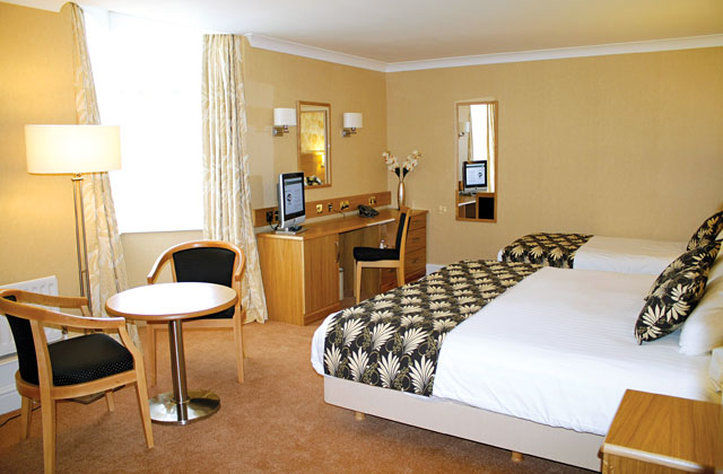 Weetwood Hall Estate 4*